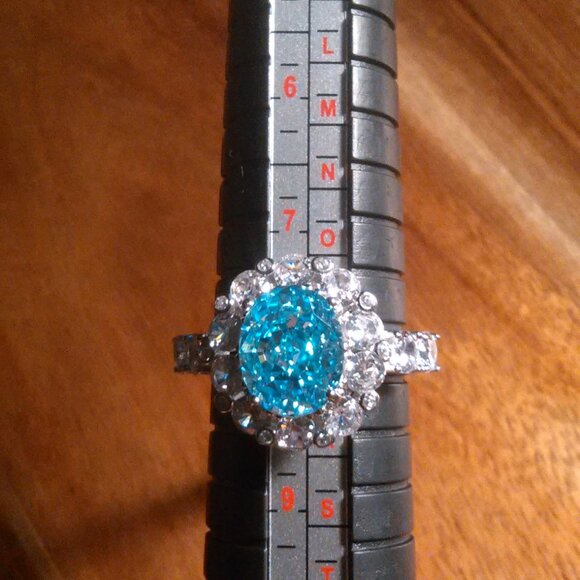 Simulated Blue and White Diamond Sterling Silver Fire Cut Ring (Size 8) - Picture 5 of 16